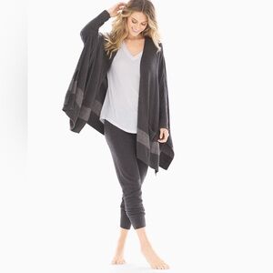 Barefoot Dreams Cliffside Wrap Onesize